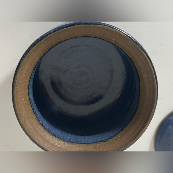 HANDMADE Wheel Thrown Pottery Jar with Lid Blue with White Design - Picture 12 of 13